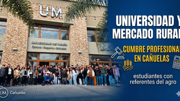 Grupo de estudiantes y referentes del agro frente al Centro Regional Cañuelas de la Universidad de Morón durante la cumbre sobre el mercado inmobiliario rural y tasación de campos.